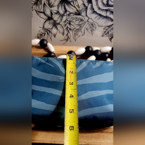 Coach Teal and Light Blue Cosmetic Bag With Logo  Hang Tag - Picture 8 of 12